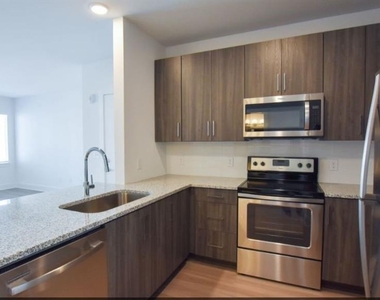 1099 Boulevard Se - Photo Thumbnail 2