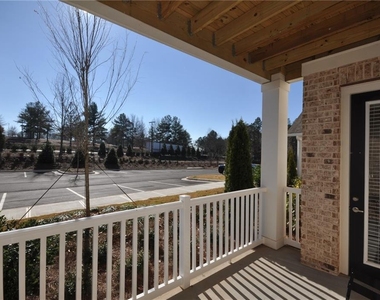1796 Satellite Boulevard - Photo Thumbnail 17