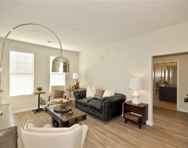 1796 Satellite Boulevard - Photo Thumbnail 7