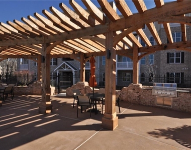 1796 Satellite Boulevard - Photo Thumbnail 23