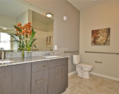 1796 Satellite Boulevard - Photo Thumbnail 14