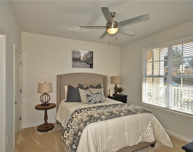 1796 Satellite Boulevard - Photo Thumbnail 8