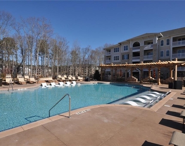 1796 Satellite Boulevard - Photo Thumbnail 21