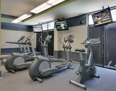 525 Glen Iris Drive - Photo Thumbnail 19