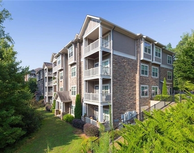11000 Lakefield Drive - Photo Thumbnail 17