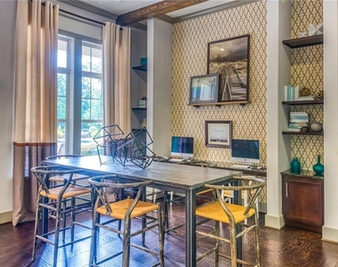 11000 Lakefield Drive - Photo Thumbnail 9