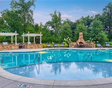 11000 Lakefield Drive - Photo Thumbnail 15