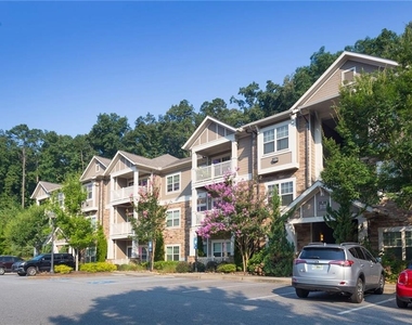 11000 Lakefield Drive - Photo Thumbnail 17