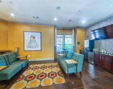 11000 Lakefield Drive - Photo Thumbnail 10