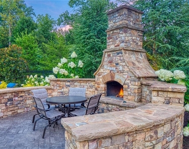 11000 Lakefield Drive - Photo Thumbnail 14