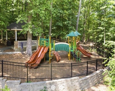 9700 Medlock Crossing Parkway - Photo Thumbnail 17