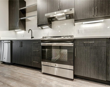1084 Howell Mill Road Nw - Photo Thumbnail 7