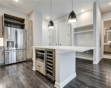 1084 Howell Mill Road Nw - Photo Thumbnail 6