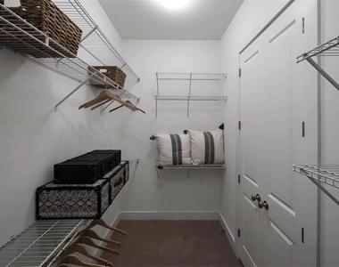 1010 W Peachtree Street Nw - Photo Thumbnail 13