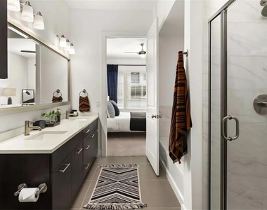1010 W Peachtree Street Nw - Photo Thumbnail 9