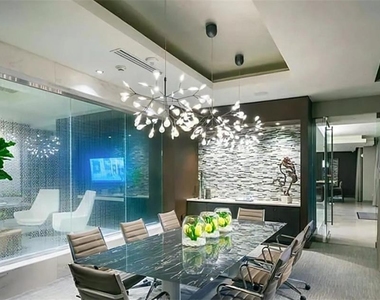 1010 W Peachtree Street Nw - Photo Thumbnail 21