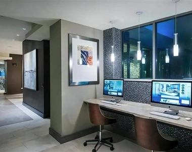 1010 W Peachtree Street Nw - Photo Thumbnail 17
