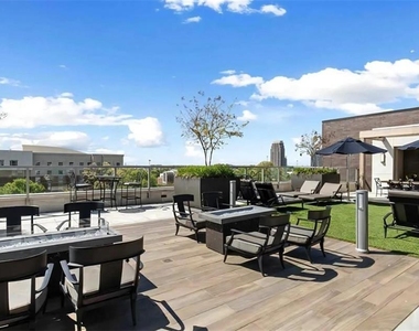 1010 W Peachtree Street Nw - Photo Thumbnail 30