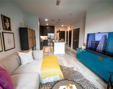 505 Courtland Street Ne - Photo Thumbnail 5