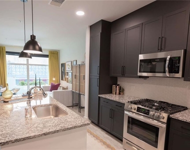 505 Courtland Street Ne - Photo Thumbnail 1