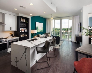 1000 Park Avenue Ne - Photo Thumbnail 1