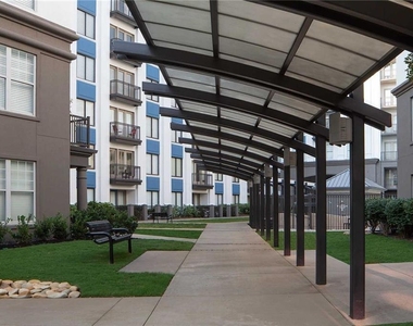 960 E Paces Ferry Road - Photo Thumbnail 20