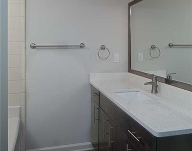 960 E Paces Ferry Road - Photo Thumbnail 7