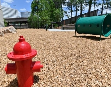 800 Galleria Parkway - Photo Thumbnail 17