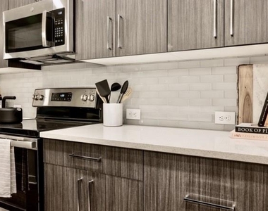 800 Galleria Parkway - Photo Thumbnail 2