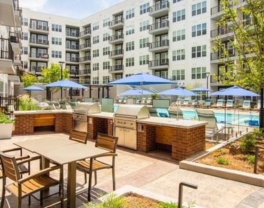 800 Galleria Parkway - Photo Thumbnail 22