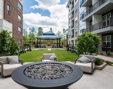 800 Galleria Parkway - Photo Thumbnail 16