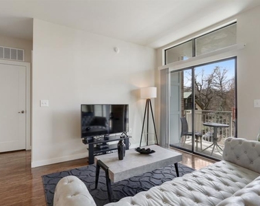 299 North Highland Avenue - Photo Thumbnail 2