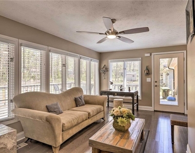 6207 Moss Drive - Photo Thumbnail 1