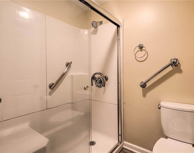 6207 Moss Drive - Photo Thumbnail 9
