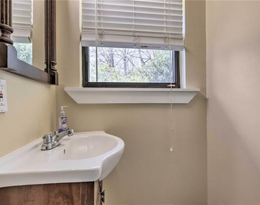 6207 Moss Drive - Photo Thumbnail 21