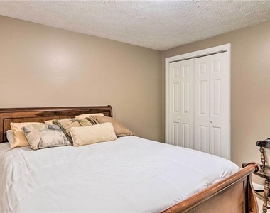 6207 Moss Drive - Photo Thumbnail 32