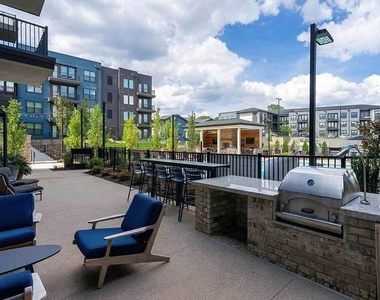 397 N Central Avenue - Photo Thumbnail 5
