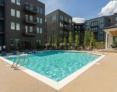 397 N Central Avenue - Photo Thumbnail 3