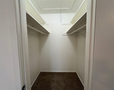 4810 West Wind Trl - Photo Thumbnail 16