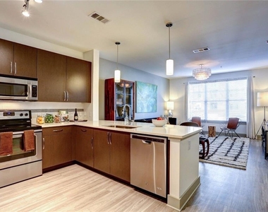 1213 Avalon Boulevard - Photo Thumbnail 4