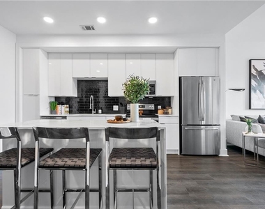1777 Peachtree Street Ne - Photo Thumbnail 1