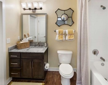 400 Belmont Place - Photo Thumbnail 4
