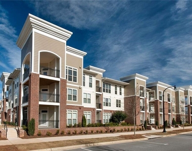 400 Belmont Place - Photo Thumbnail 5