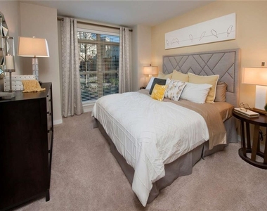 400 Belmont Place - Photo Thumbnail 3