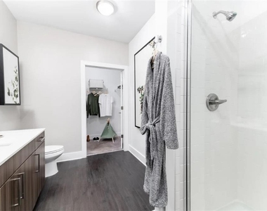 1220 Mecaslin Street Nw - Photo Thumbnail 9