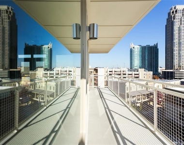1220 Mecaslin Street Nw - Photo Thumbnail 12