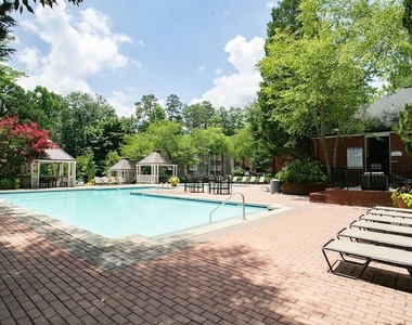 100 Ashford Gables Drive - Photo Thumbnail 14