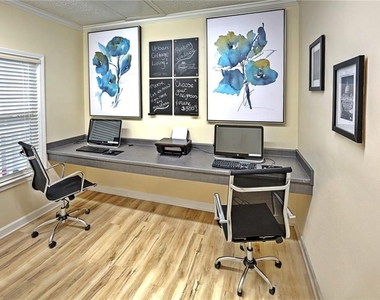 240 E Belle Isle Road - Photo Thumbnail 15