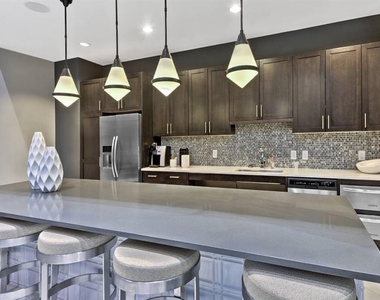 4600 Roswell Road - Photo Thumbnail 9