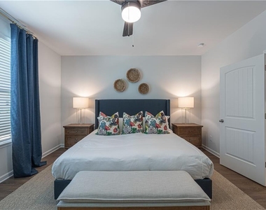 398 Sailors Way - Photo Thumbnail 14